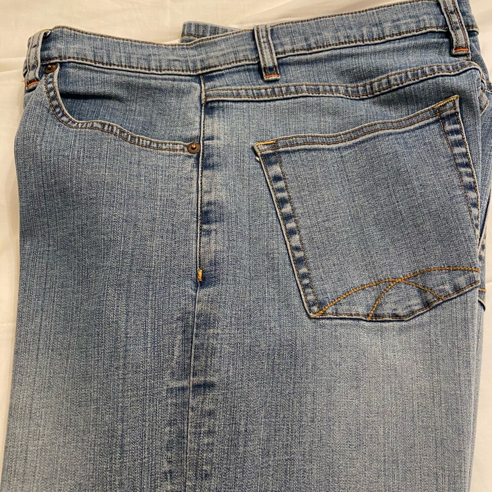 Jeans - Picture 3 of 4